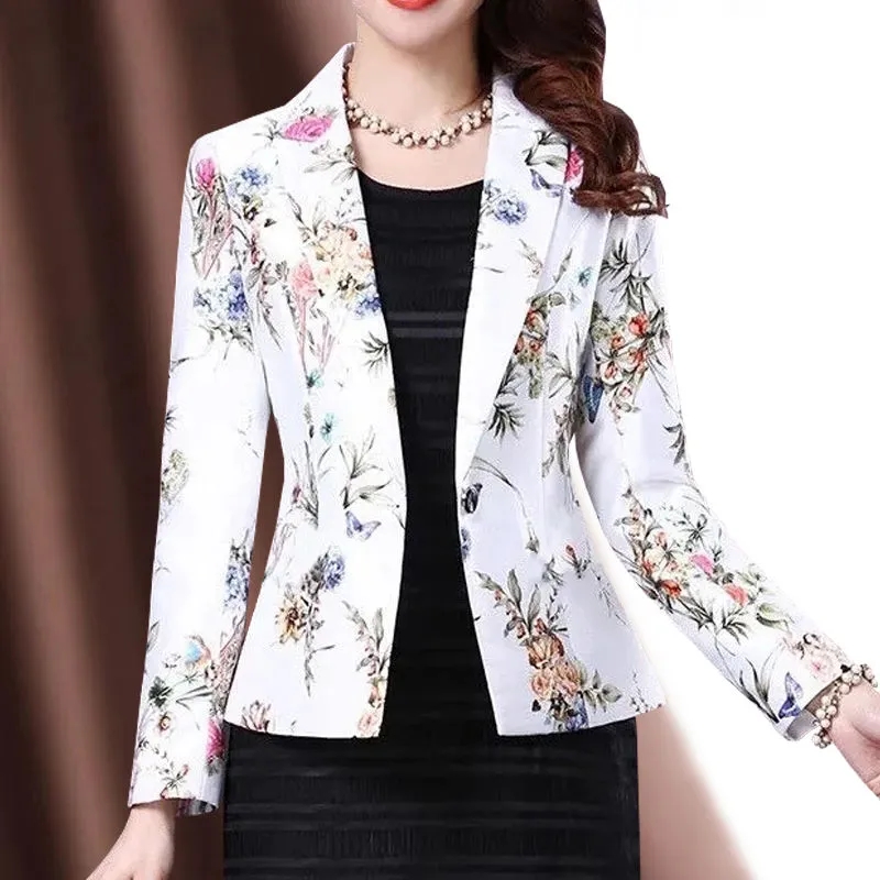 Winter Clothing Trends 2026 - Женский укороченный пиджак-блейзер весна-лето 2026: новая