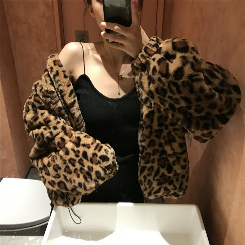 Зимняя женская куртка с леопар – обзор и цена Winter Clothing Trends 2026